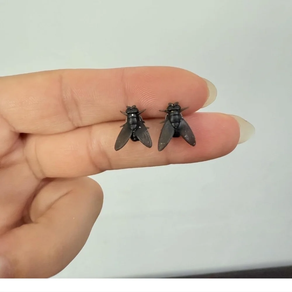 Elegant Black Fly Earrings